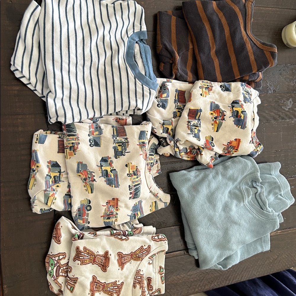 Boys pajama sets - size 18 months